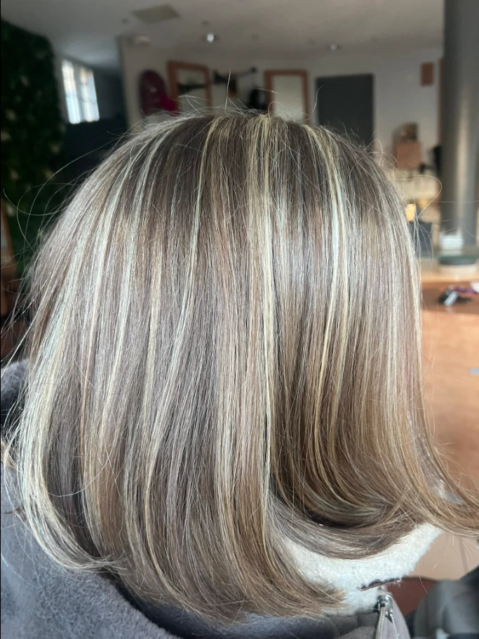 Balayage bicolore sur carré, réalisation du salon Jiffy Coiffure — Saint-Omer